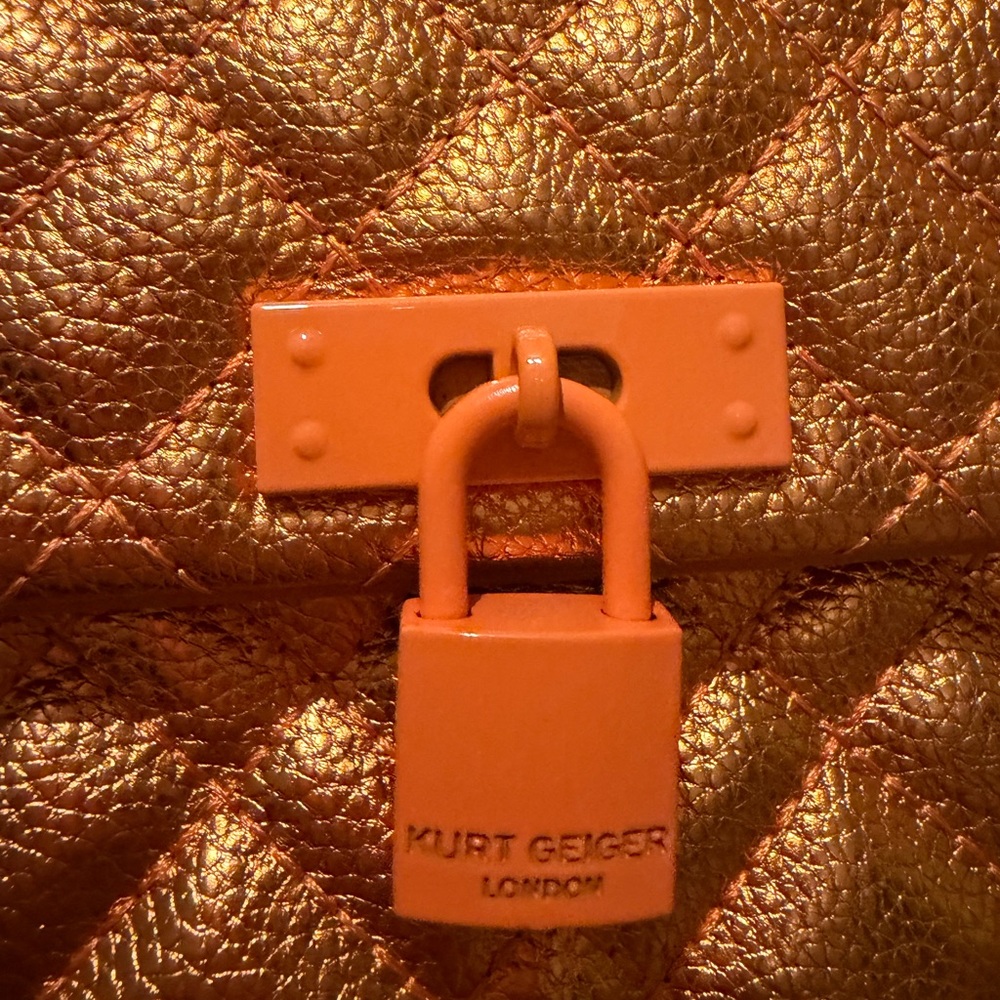 Kurt Geiger Gold Quilted Bag with Orange Chain - Picture 2 of 9
